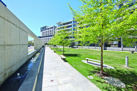 Realm Park 39 Barton ACT - Newcastle Accommodation 24