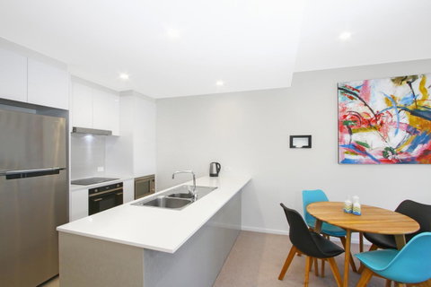 IQ Smart Apartments 704 Braddon ACT - Newcastle Accommodation 3