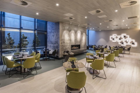 Deco Hotel Canberra - Newcastle Accommodation 1