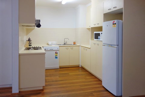 Kingston Comfy Apartment - Newcastle Accommodation 5