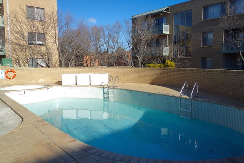 Kingston Comfy Apartment - Newcastle Accommodation 11
