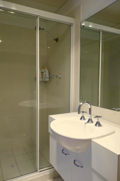 Kingston Comfy Apartment - Newcastle Accommodation 8
