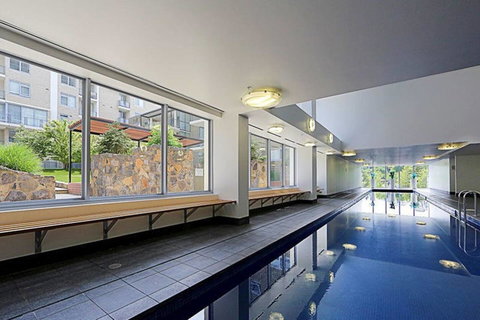 Spacious 1BR Stylish New Acton Apartment +Parking - Newcastle Accommodation 25