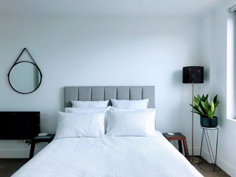 Staying Places - The Avenue - Newcastle Accommodation 16