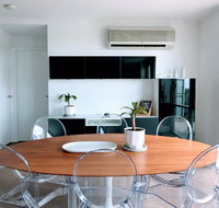 Staying Places - The Avenue - Newcastle Accommodation