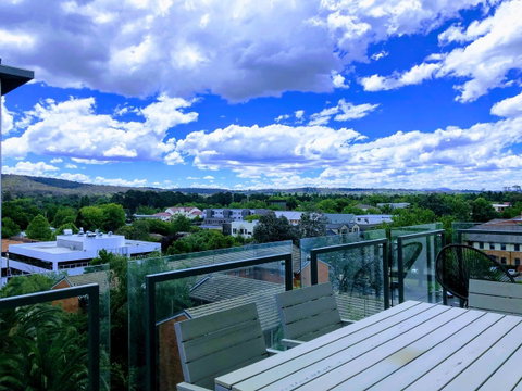 Staying Places - The Avenue - Newcastle Accommodation 17