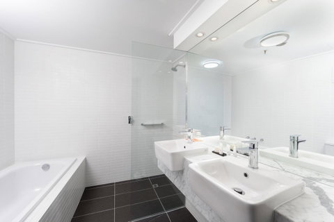 Rydges Canberra - Newcastle Accommodation 36