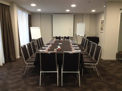 Rydges Canberra - Newcastle Accommodation 7