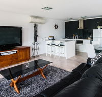 Lure Bed and Breakfast - Newcastle Accommodation