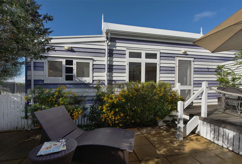 Beach Huts Middleton - New Castle Tourism 29