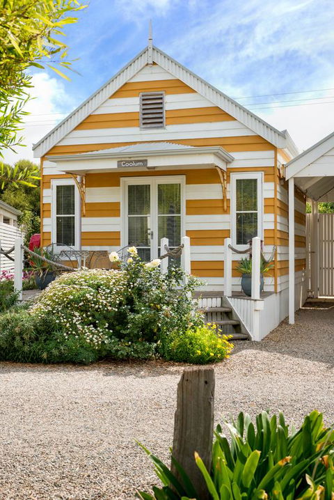 Beach Huts Middleton - New Castle Tourism 25