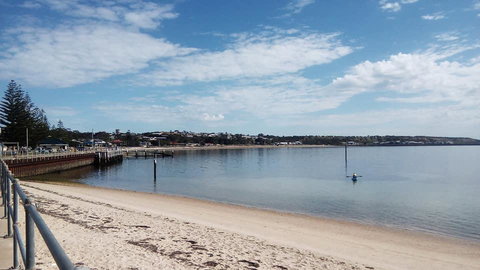 Crystal Blue Apartment - Newcastle Accommodation 19