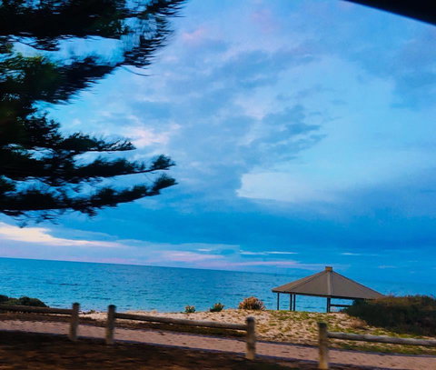 Crystal Blue Apartment - Newcastle Accommodation 27