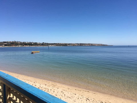 Crystal Blue Apartment - Newcastle Accommodation 12