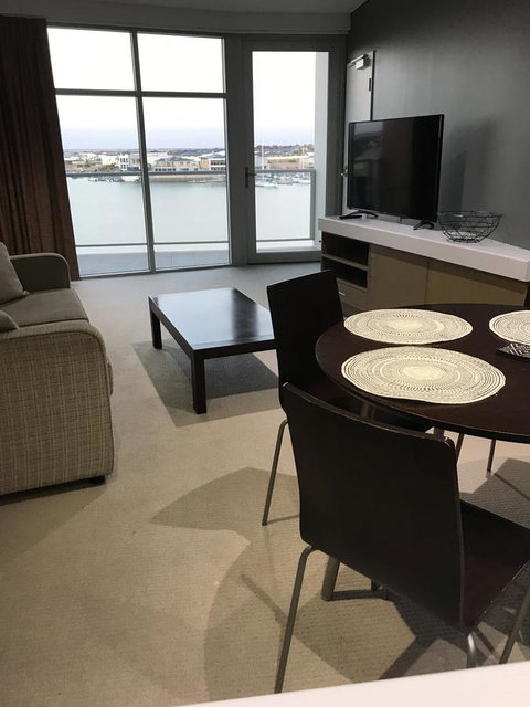 Wallaroo Marina Stayz - Newcastle Accommodation 12