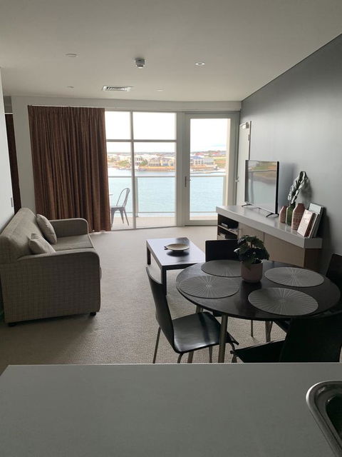 Wallaroo Marina Stayz - Newcastle Accommodation 9