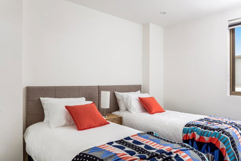Bluewater Apartments - Newcastle Accommodation 1