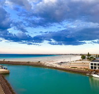 Ocean View Luxury Apartment  Suite - Newcastle Accommodation