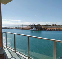 Wallaroo Marina Executive Apartments - Newcastle Accommodation