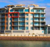 Wallaroo Marina Luxury Apartment - Newcastle Accommodation