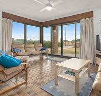 Sun  Surf Aldinga Beach Apartment - Newcastle Accommodation