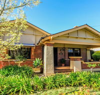 Ambrosia Holiday Home - Newcastle Accommodation