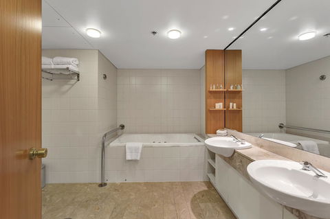 Stamford Plaza Adelaide - Newcastle Accommodation 29