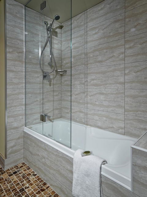 Stamford Grand Adelaide - Newcastle Accommodation 13