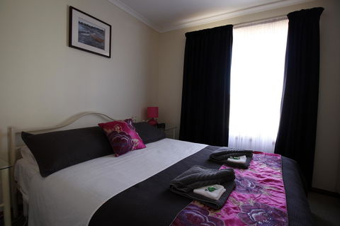 Cape Jervis Holiday Units - Newcastle Accommodation 4