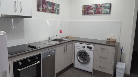 Aart Apartments - Newcastle Accommodation 6