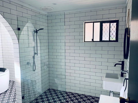 The Manor Basket Range - Newcastle Accommodation 10