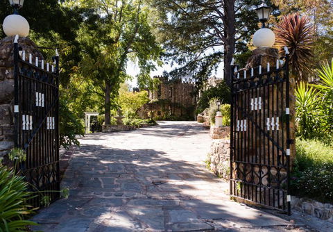 The Manor Basket Range - Newcastle Accommodation 14