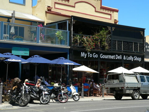 Brighton Beach House - Newcastle Accommodation 15