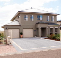 Rezare House Bed  Breakfast - Newcastle Accommodation