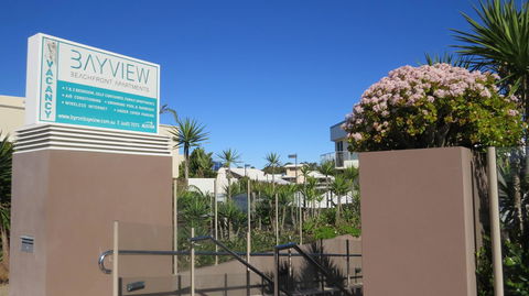 Bayview Beachfront Apartments, In Town Right On The Beach - New Castle Tourism 16