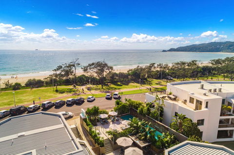Bayview Beachfront Apartments, In Town Right On The Beach - New Castle Tourism 3