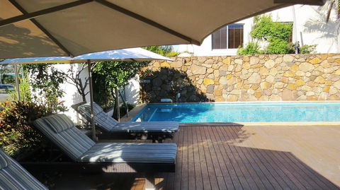 Bayview Beachfront Apartments, In Town Right On The Beach - New Castle Tourism 19
