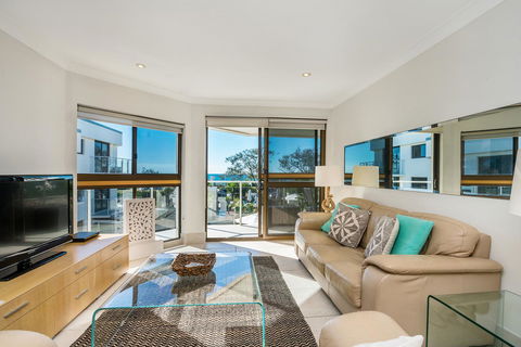 Bayview Beachfront Apartments, In Town Right On The Beach - New Castle Tourism 38