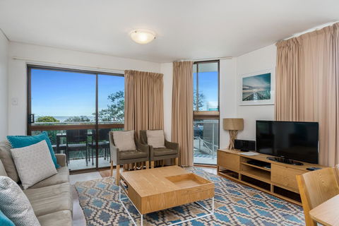 Bayview Beachfront Apartments, In Town Right On The Beach - New Castle Tourism 35