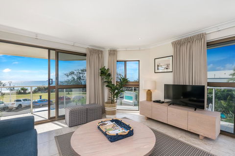 Bayview Beachfront Apartments, In Town Right On The Beach - New Castle Tourism 36