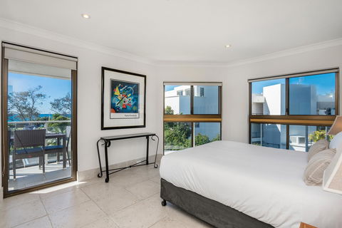 Bayview Beachfront Apartments, In Town Right On The Beach - New Castle Tourism 37