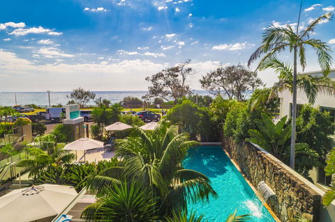 Bayview Beachfront Apartments, In Town Right On The Beach - New Castle Tourism 0