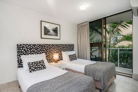Bayview Beachfront Apartments, In Town Right On The Beach - New Castle Tourism 39