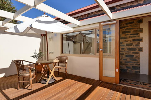 Trafalgar Premium Vintage Suites - Newcastle Accommodation 13