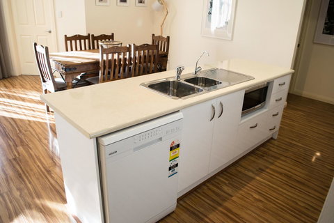 Longreach At Port Elliot - Newcastle Accommodation 11