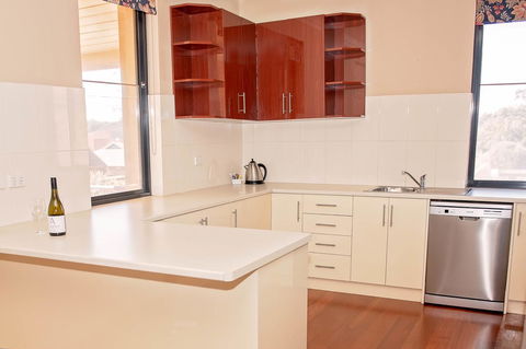 Whyalla Playford Apartments - Newcastle Accommodation 5