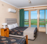 Tailem Bend Riverside Hotel - Newcastle Accommodation