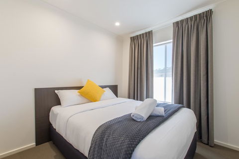 Mick O\'Sheas - Newcastle Accommodation 17