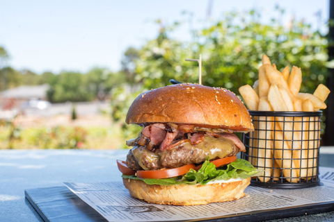 Mick O\'Sheas - Newcastle Accommodation 42