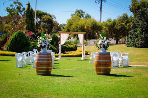 Mick O\'Sheas - Newcastle Accommodation 12